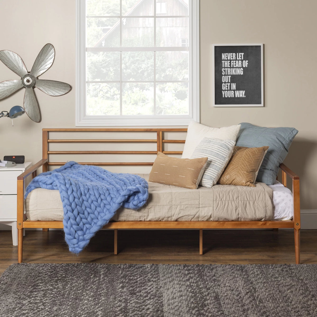 Solid Wood Spindle Daybed Z9476