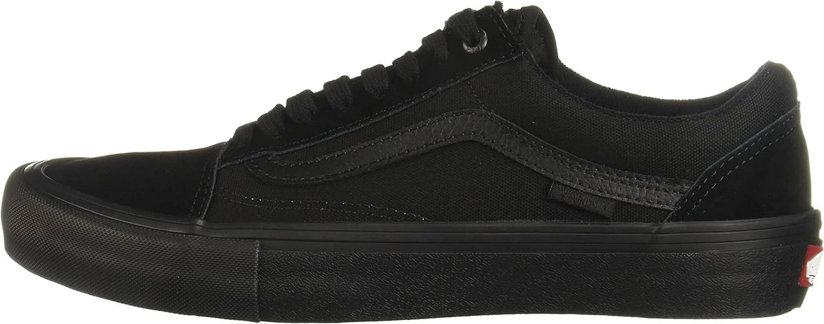 Blackout Athletic Shoes X5908