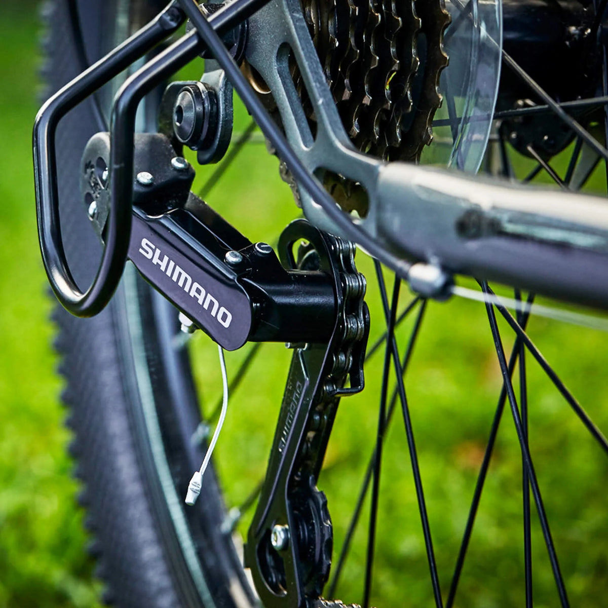 24 21-Speed Mountain Bike with Disc Brakes E7218