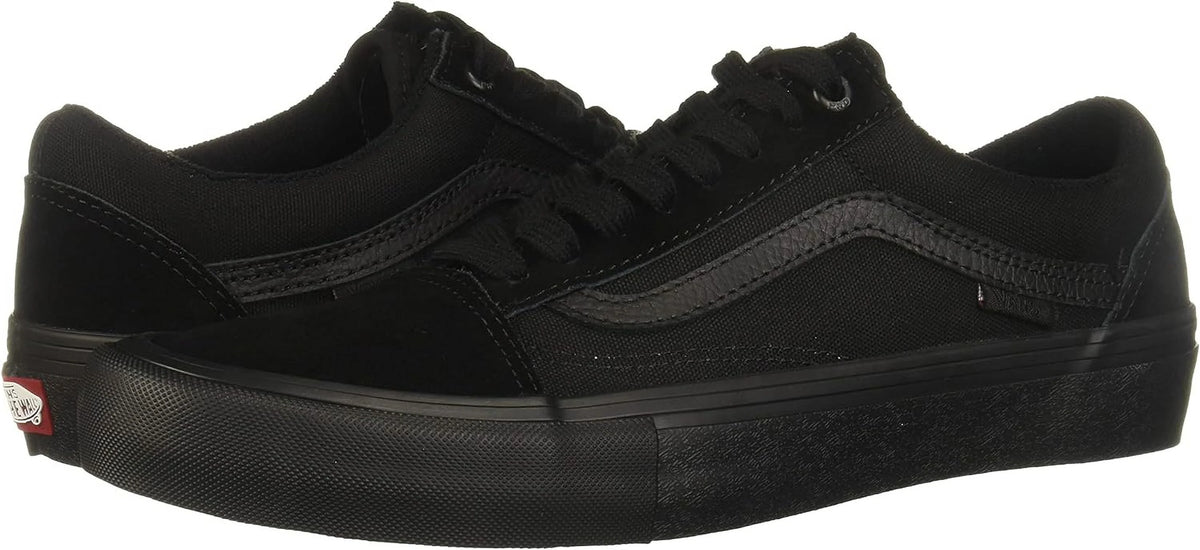 Blackout Athletic Shoes X5908