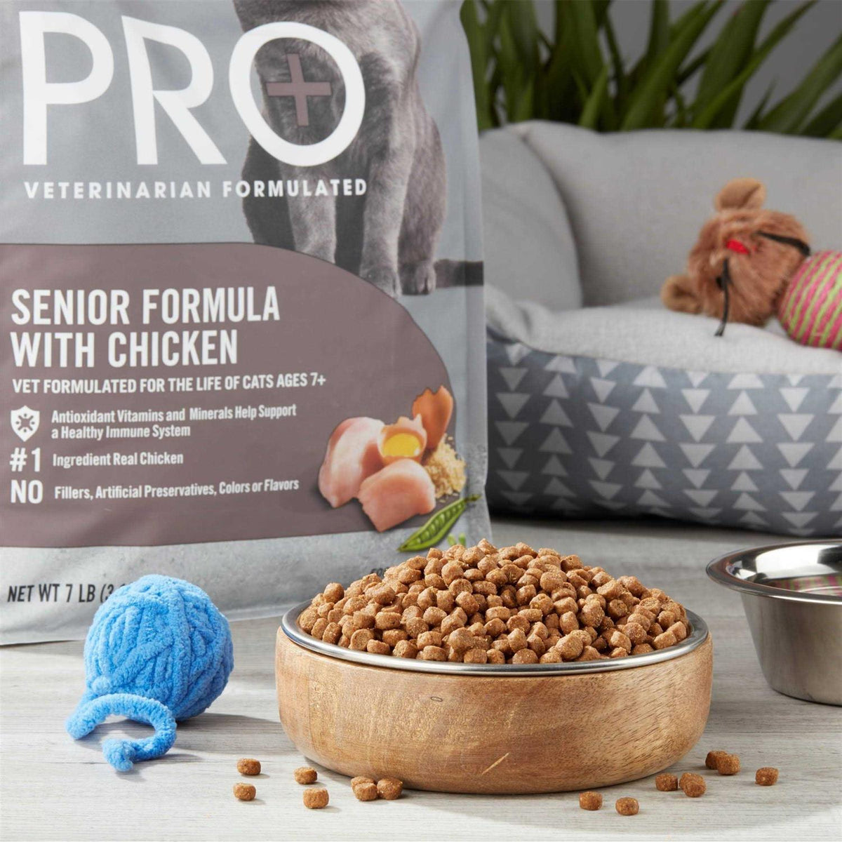 Senior Formula Chicken Dry Cat Food H754