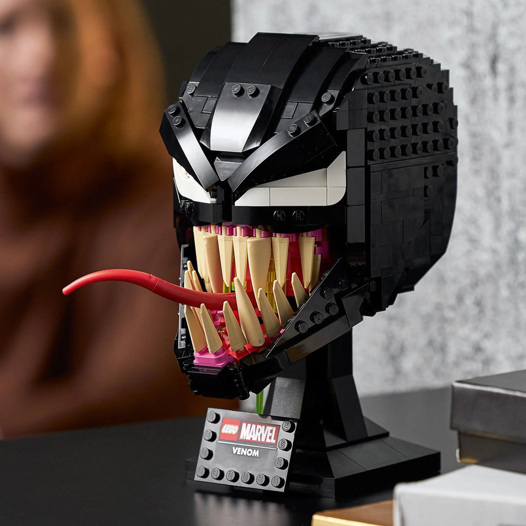 Spider-Man Venom Mask Set M789315