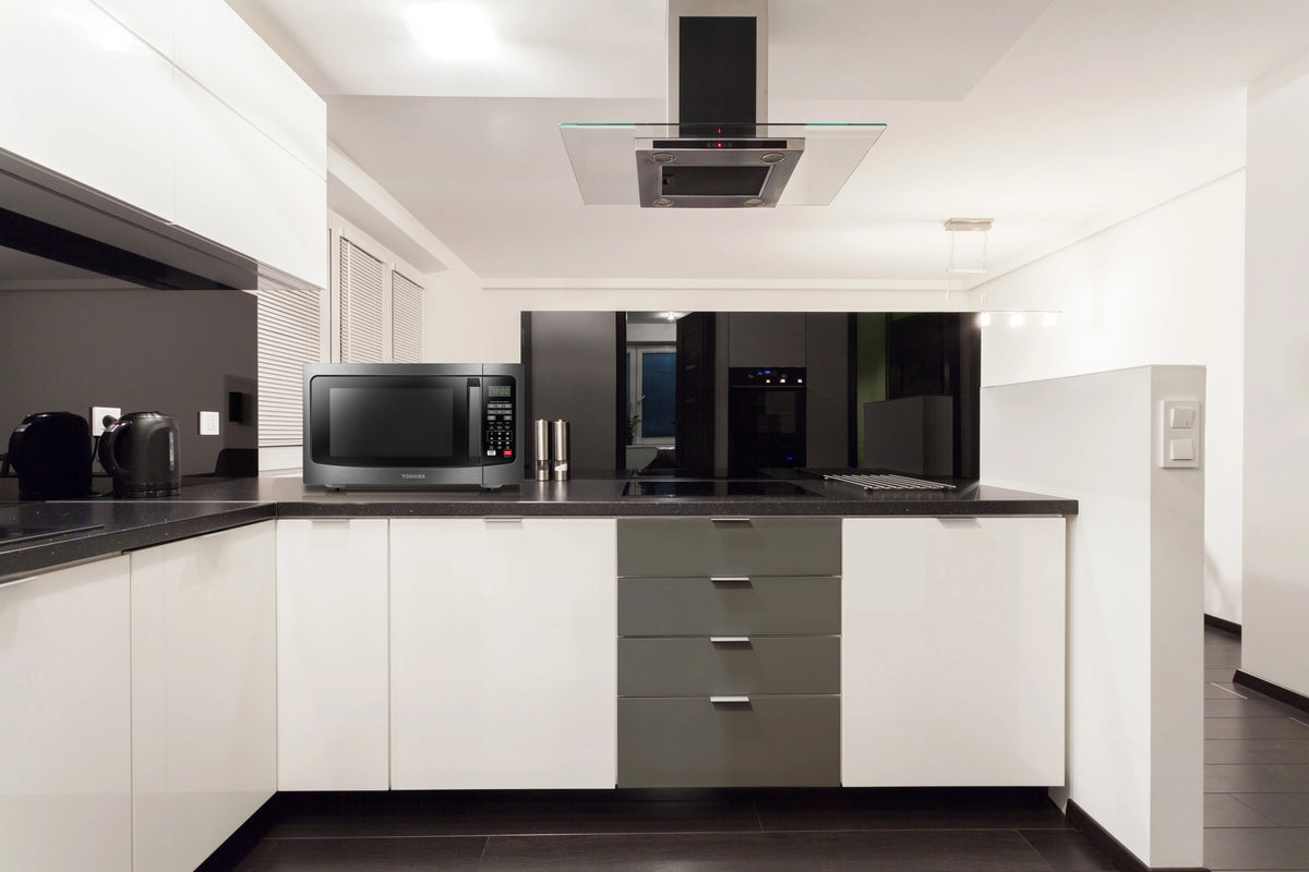 1.2 Cu. ft. Black Stainless Steel Microwave Oven N343087